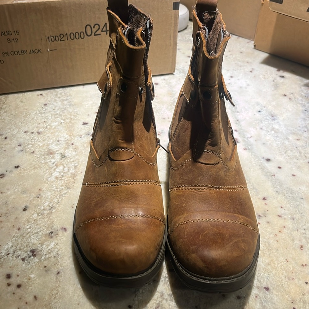 Men’s Brown Sketcher Boots